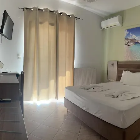 Hotel Ellas 3*