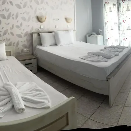 Hotel Ellas 3*