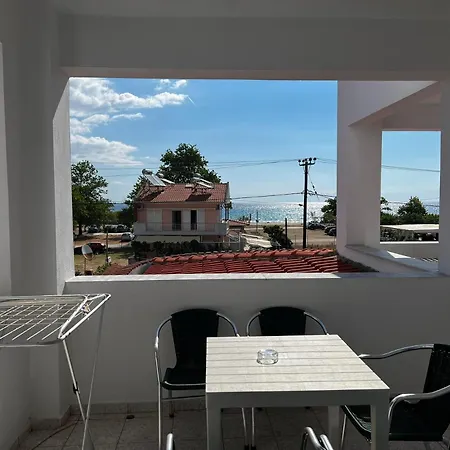 Hotel Ellas 3*