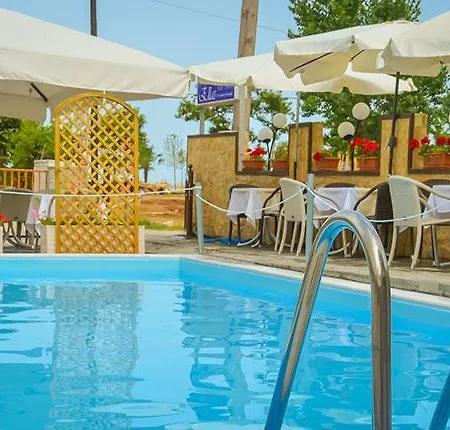 Ellas Hotel 3*