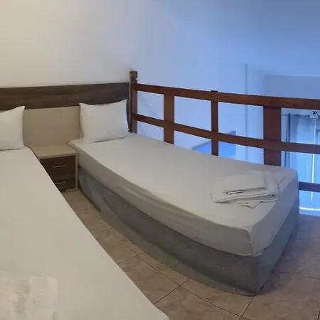 Hotel Ellas