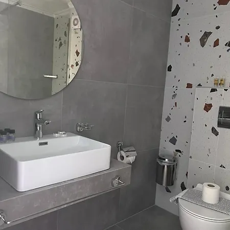 Отель Ellas