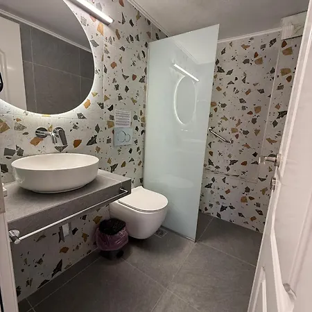 Ellas Hotel