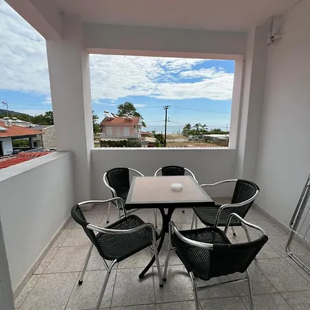 Ellas Hotel 3*